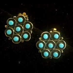 Vintage Native American Navajo  Turquoise Petit Point Clip on earrings